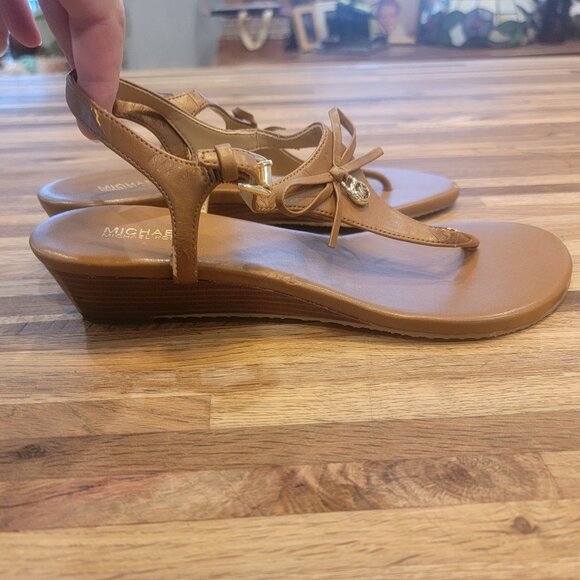 Michael Kors MK Logo Brown Leather T-Strap Low Wedge Thong Sandals - Picture 8 of 14